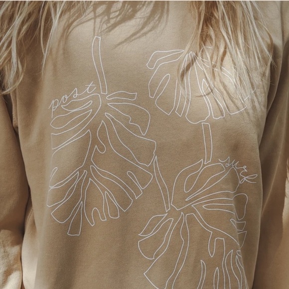 Post Surf Tan Sweatshirt with White Monstera Leaves Design. Size Medium. NWT. - Picture 4 of 10